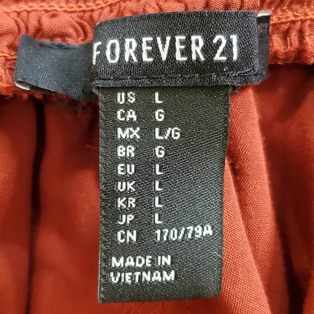 Forever 21 Rust Shorts - Picture 6 of 7